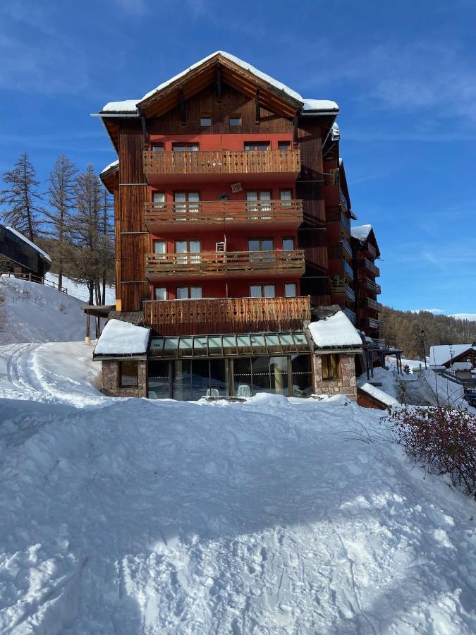 Appartement Risoul, 2 pièces, 6personnes avec Piscine Esterno foto