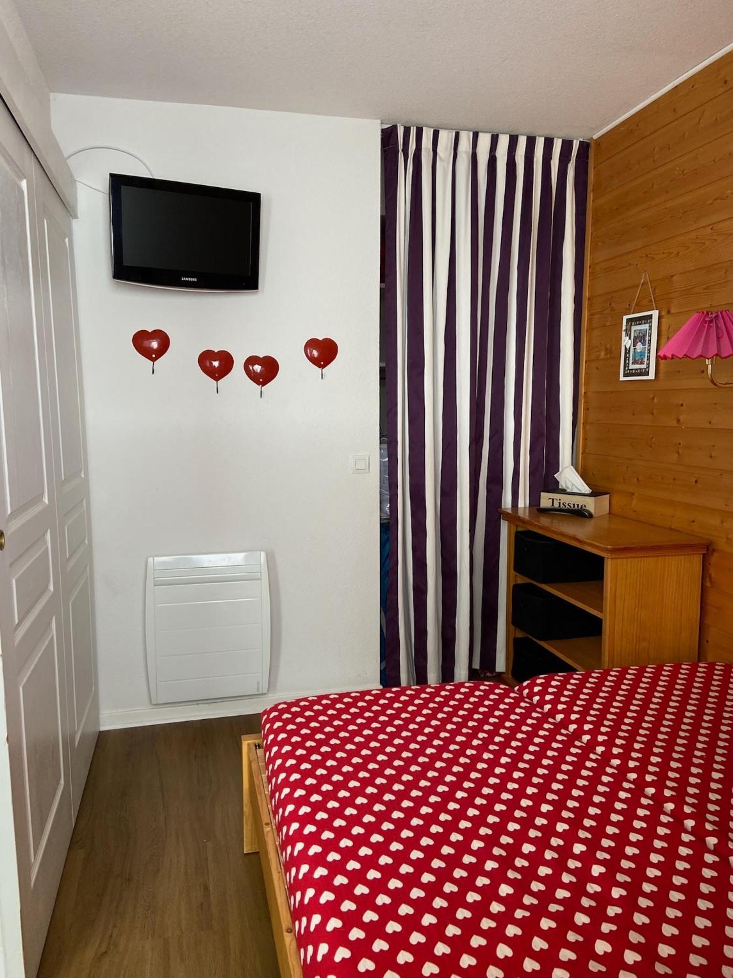 Appartement Risoul, 2 pièces, 6personnes avec Piscine Esterno foto