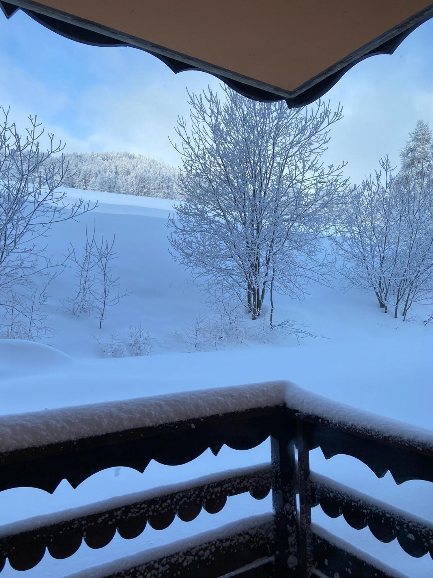 Appartement Risoul, 2 pièces, 6personnes avec Piscine Esterno foto