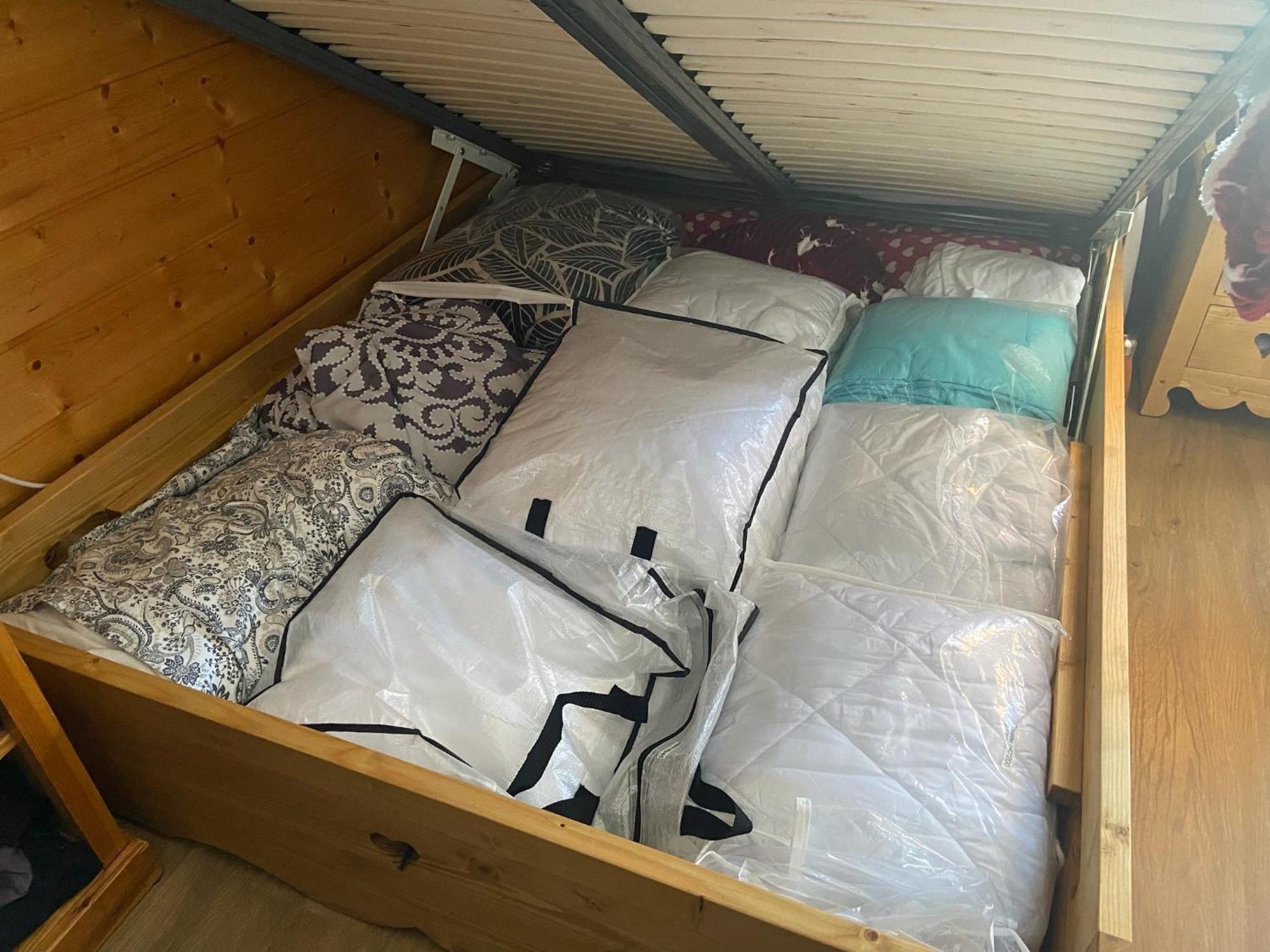 Appartement Risoul, 2 pièces, 6personnes avec Piscine Esterno foto